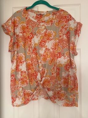 Chico's Short-Sleeve Knot-Front Floral Top in Orange and Cream